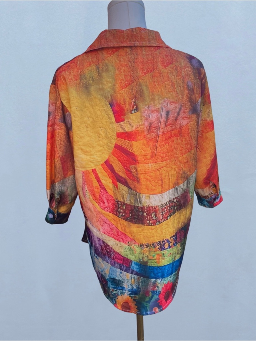 Colorful Abstract Button Up Shirt Sun Print Artsy Lightweight Blouse S - Picture 3 of 7